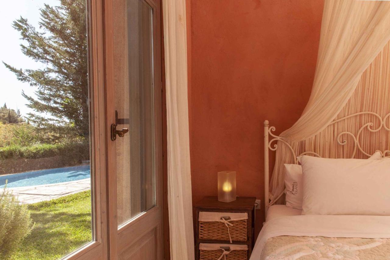 Mounty Island Avra-calma Villa